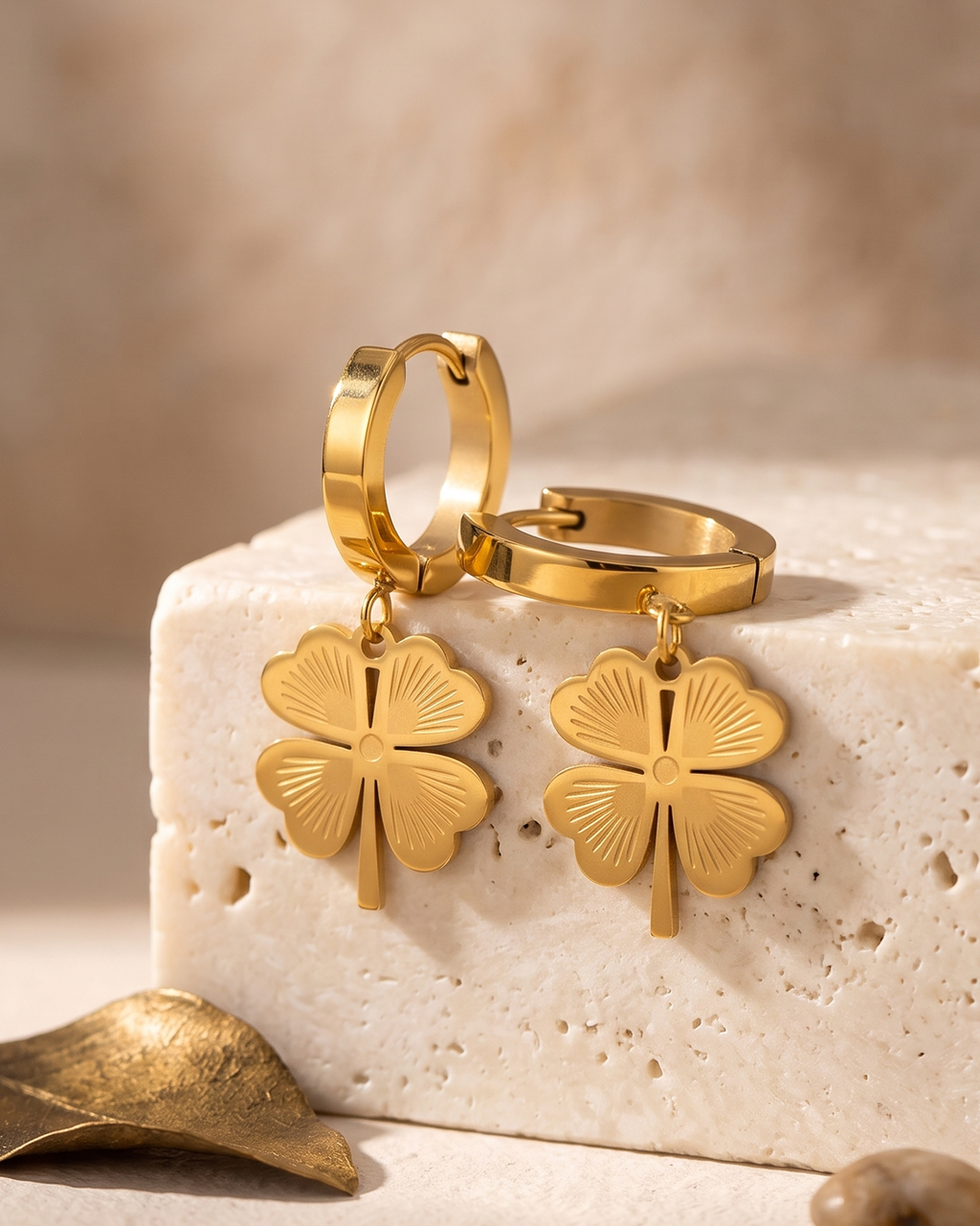 Lucky Clover Hoops Earring (Anti Tarnish)