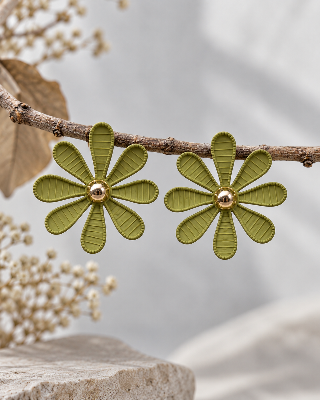 White Daisy Flower Stud Earrings