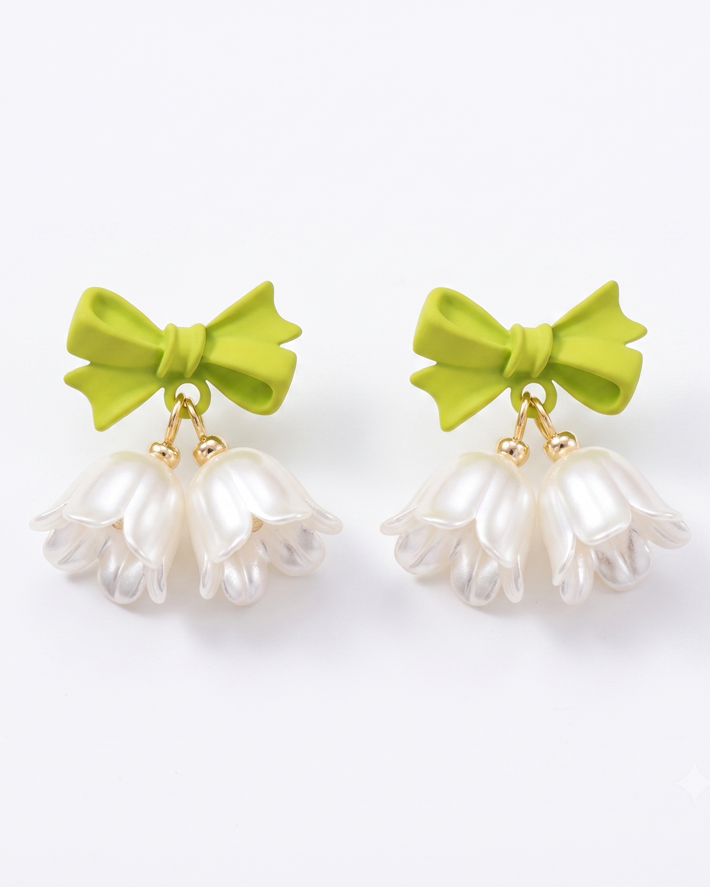 Green Bow Pearl Earring