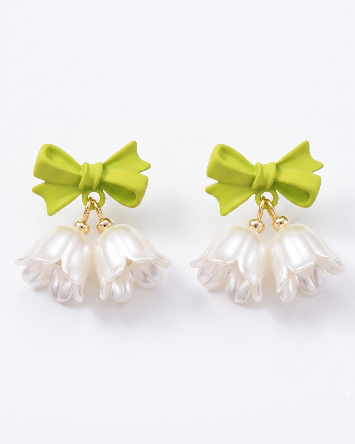 Green Bow Pearl Earring