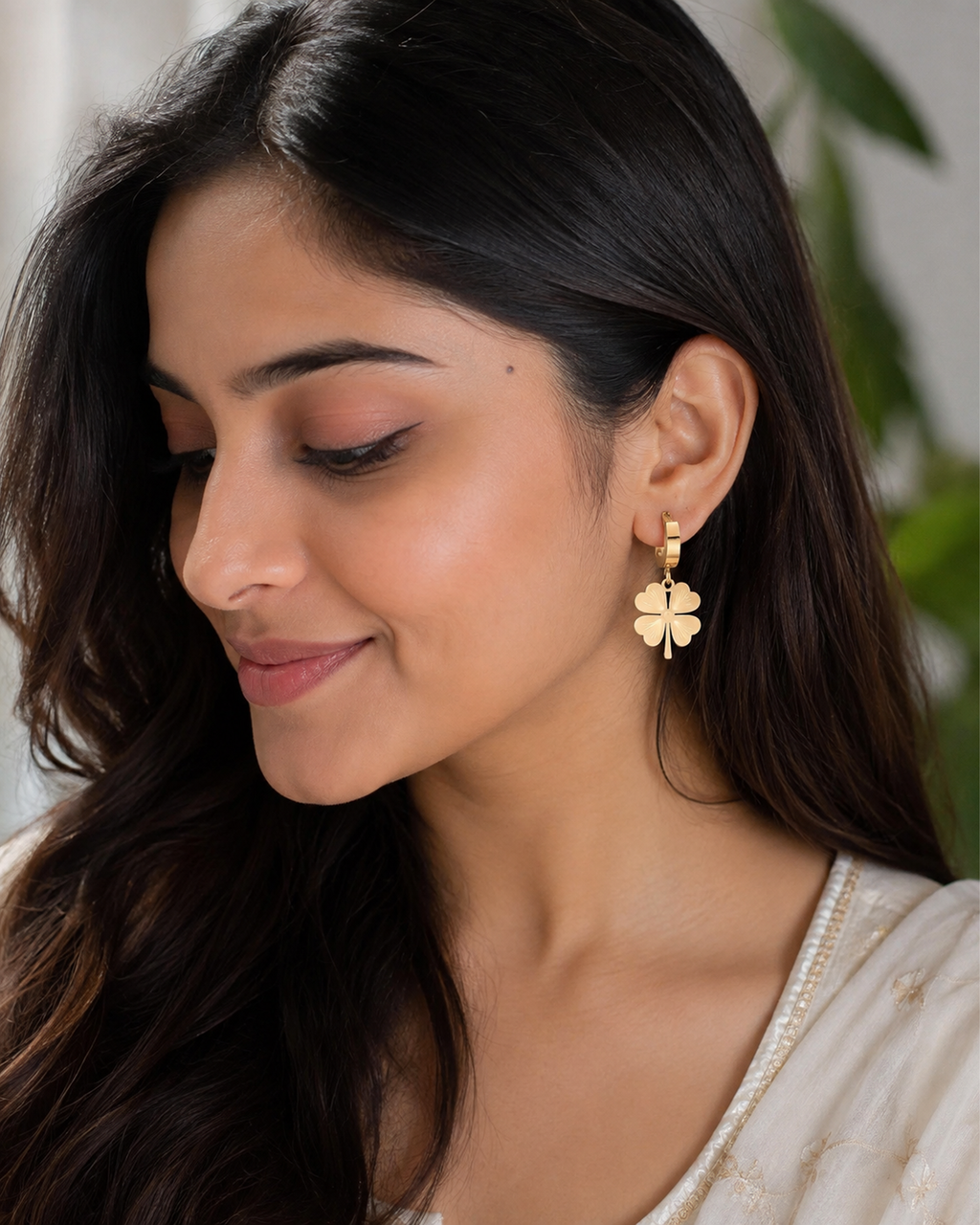 Lucky Clover Hoops Earring (Anti Tarnish)