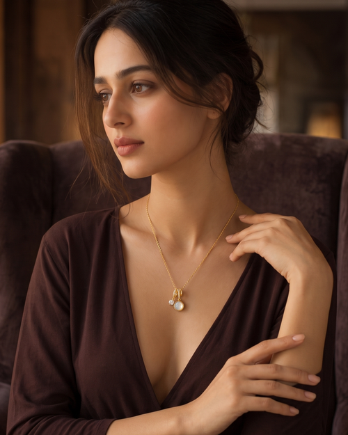 Celestial Moon Glow Necklace (Anti Tarnish)