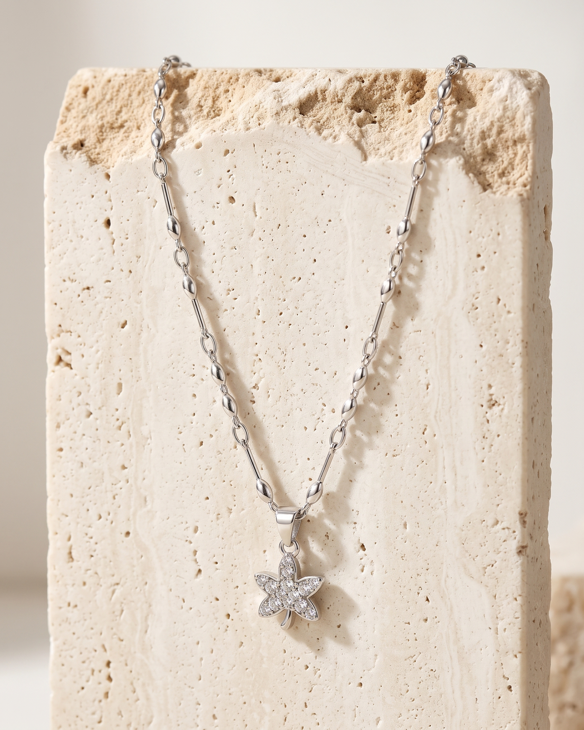 Clover Leaf Necklace (Anti Tarnish)