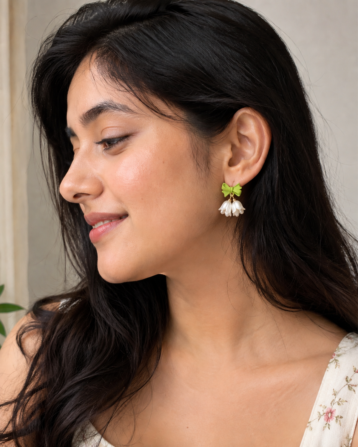 Green Bow Pearl Earring