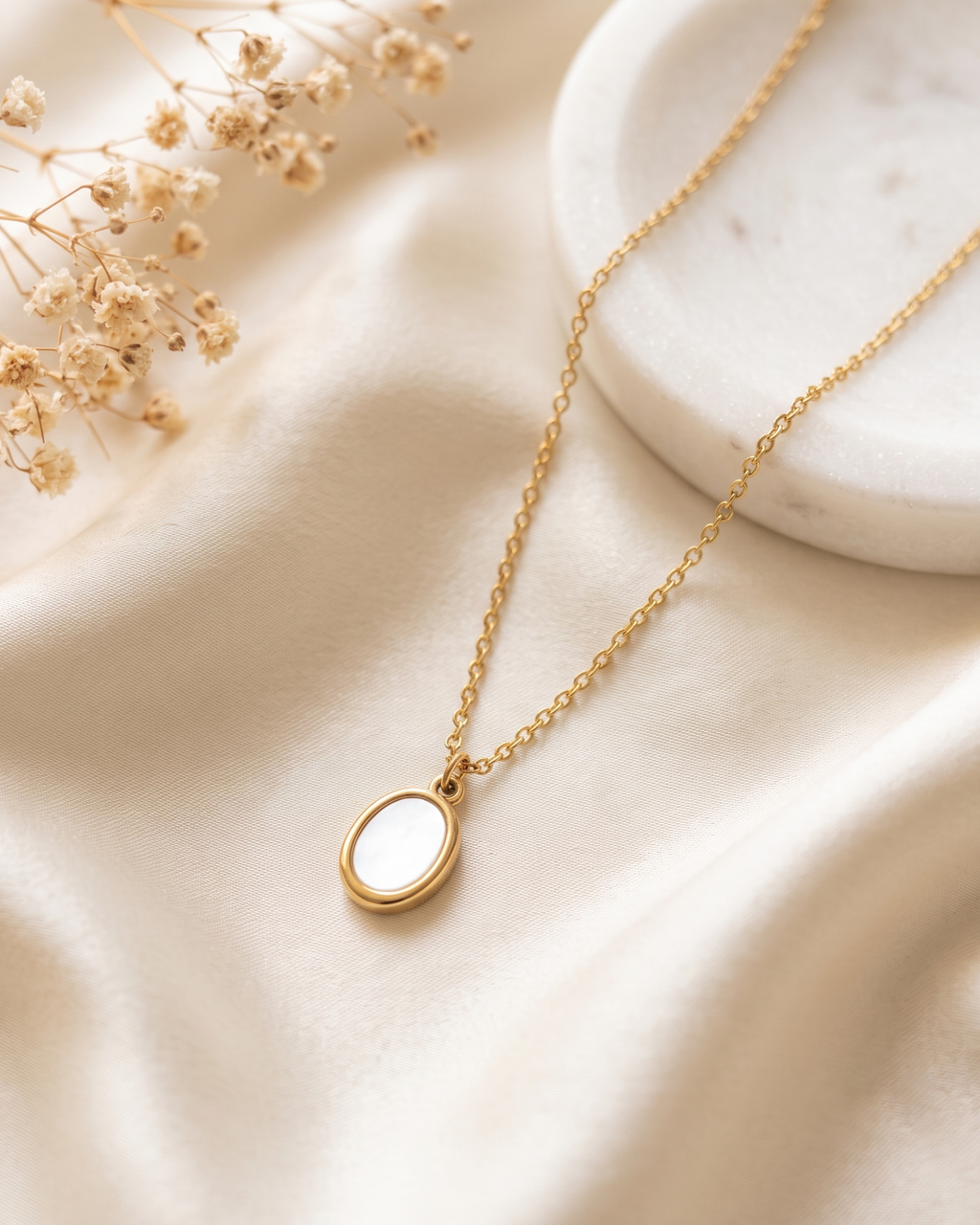 Classic Oval Necklace (Anti Tarnish)