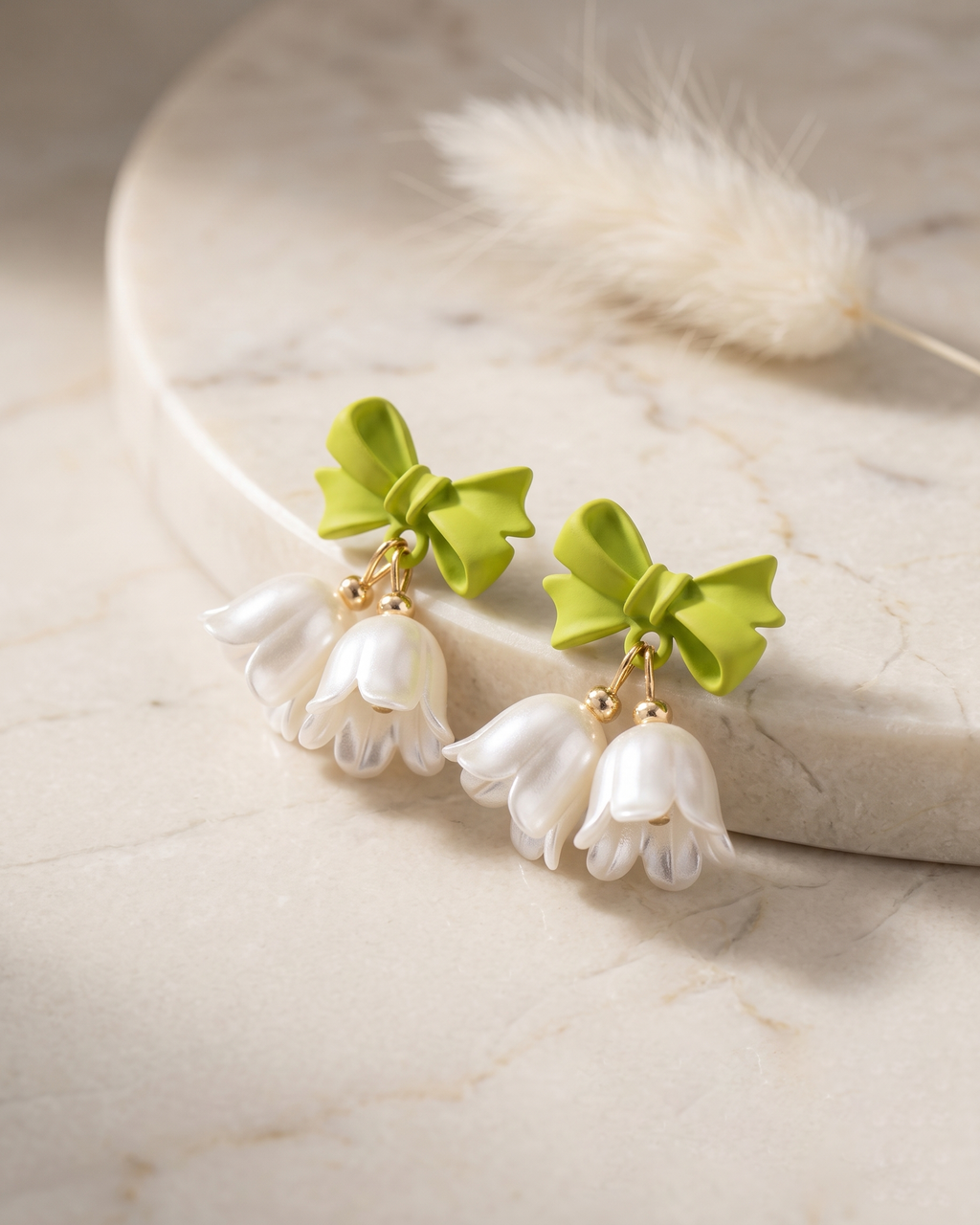 Green Bow Pearl Earring