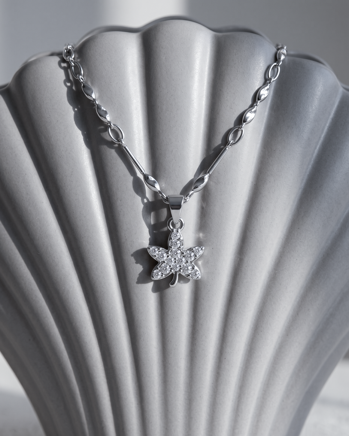 Clover Leaf Necklace (Anti Tarnish)