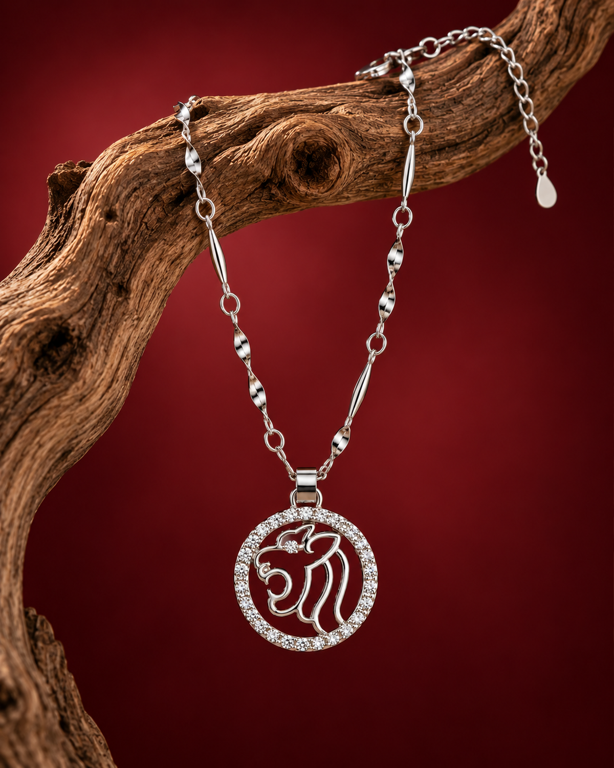 Elegant Tigress Charm Necklace (Anti Tarnish)