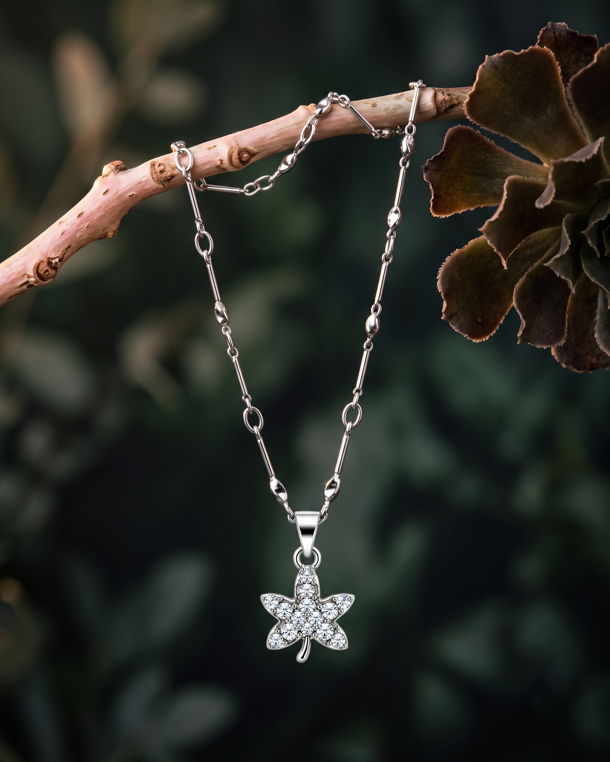 Clover Leaf Necklace (Anti Tarnish)