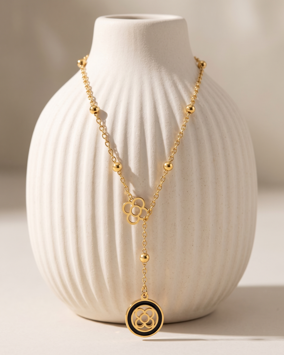 Golden Clover Lariat Necklace with Black Accent (Anti Tarnish)