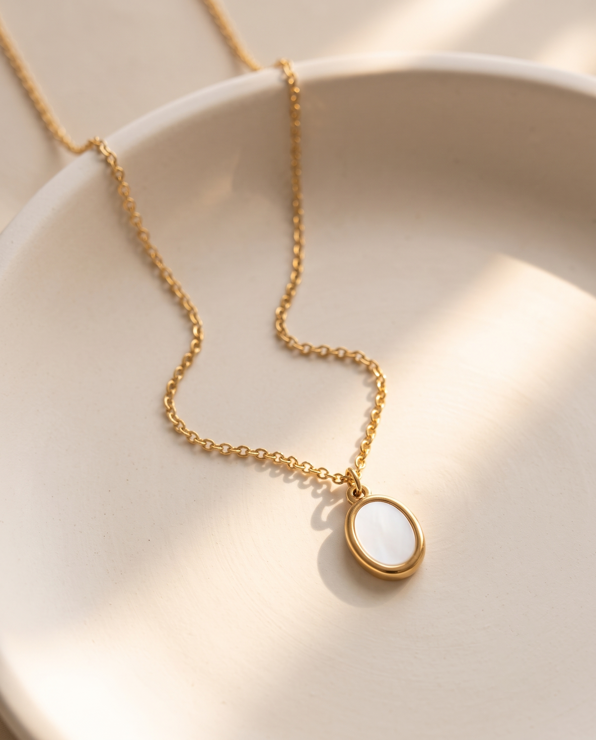 Classic Oval Necklace (Anti Tarnish)