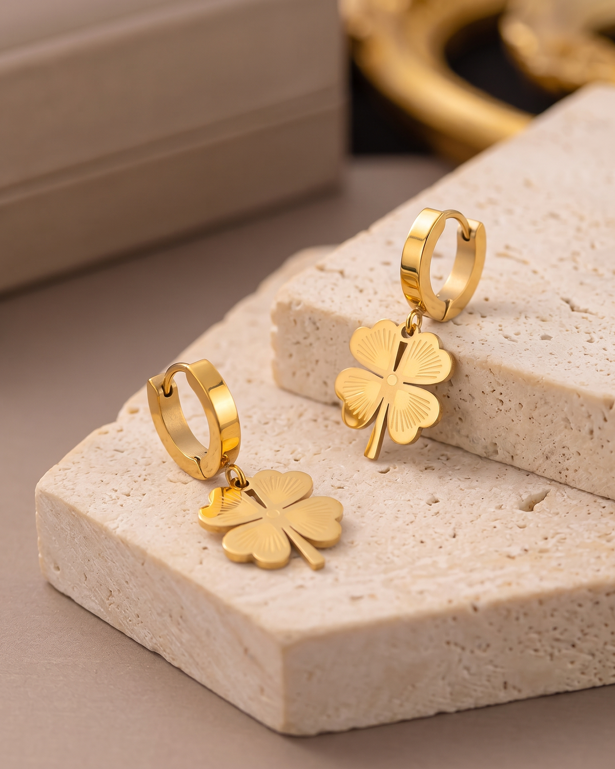 Lucky Clover Hoops Earring (Anti Tarnish)
