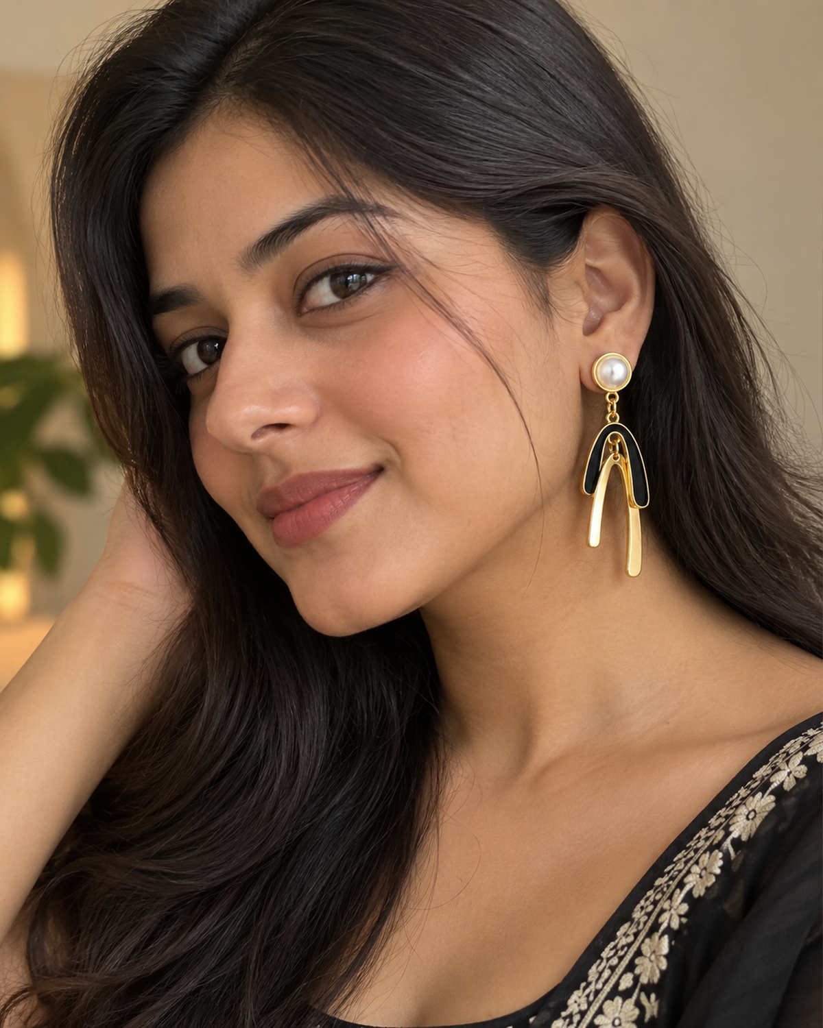 Black & Gold Pearl Statement Drop Earrings (Anti Tarnish)