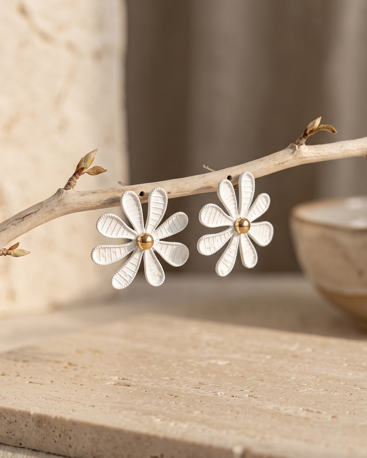 White Daisy Flower Stud Earrings