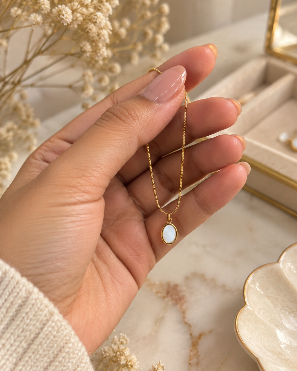 Classic Oval Necklace (Anti Tarnish)
