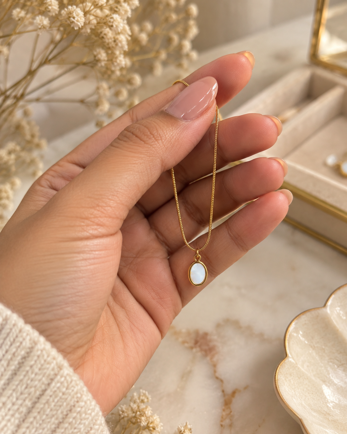 Classic Oval Necklace (Anti Tarnish)