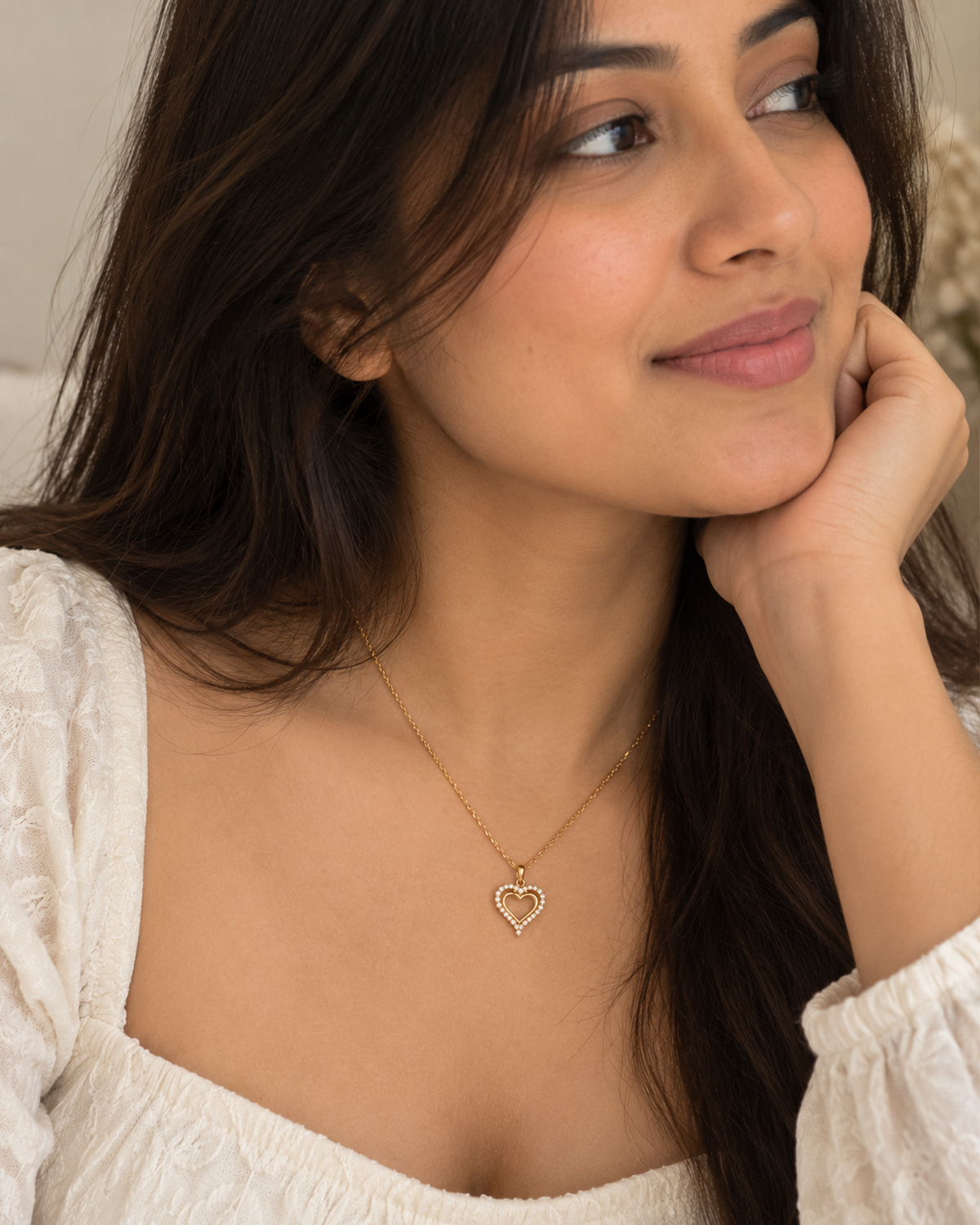 Elegant Heart Crystal Pendant Necklace (Anti Tarnish)