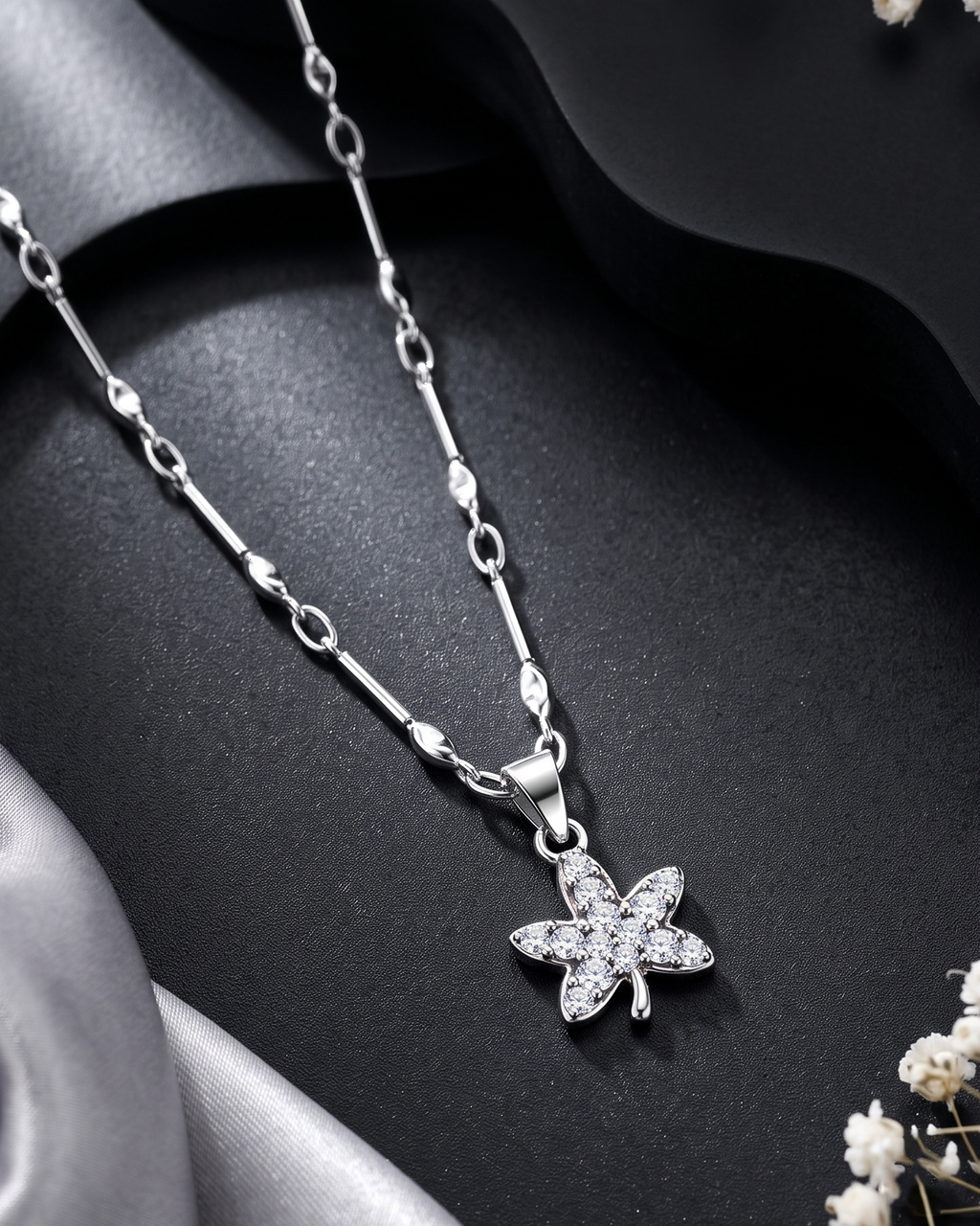 Clover Leaf Necklace (Anti Tarnish)
